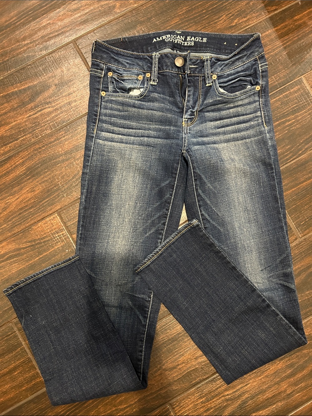 American Eagle Outfitters Women's Dark Blue Straight Leg Jeans